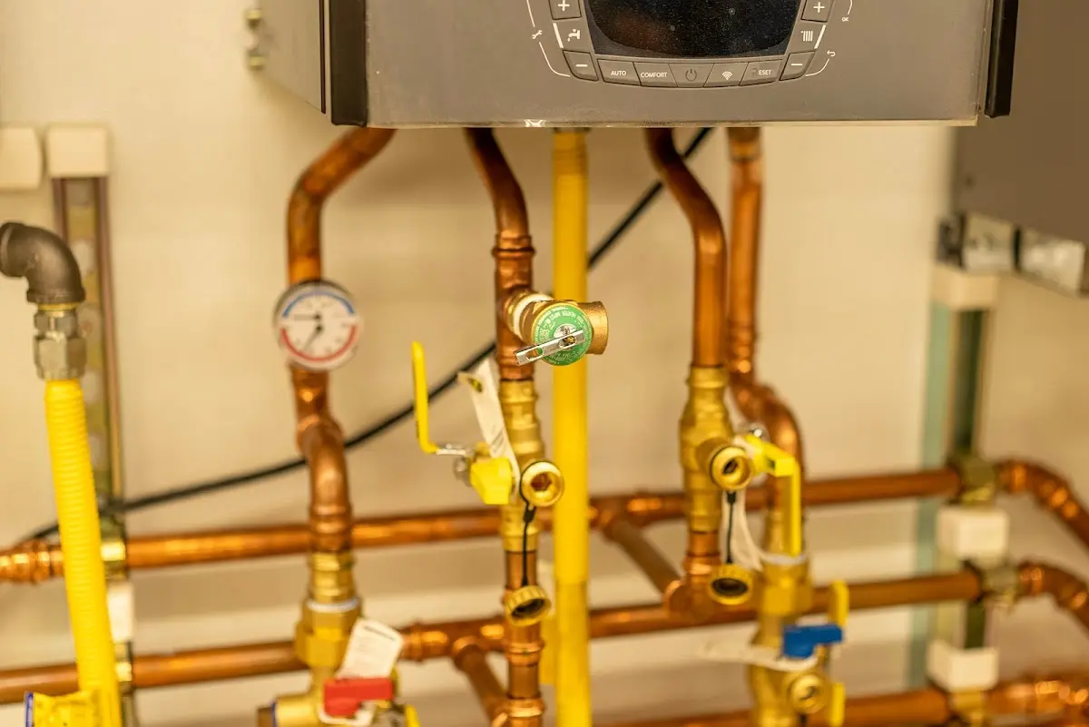 Licensed technician providing Emergency Plumbing for a homeowner in Islamorada, Village of Islands